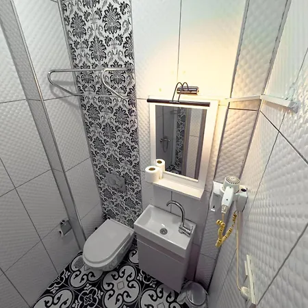 Aparthotel House *