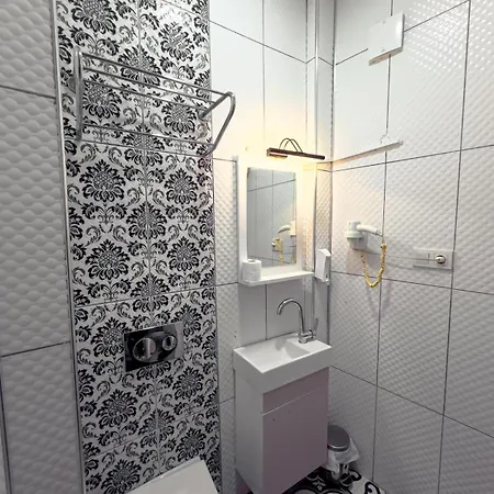 Aparthotel House 3*