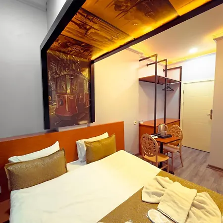 Aparthotel House