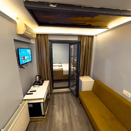 Aparthotel House
